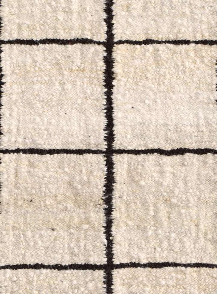 4' 1 x 5' 11 Hand Knotted Moroccan Wool Rug