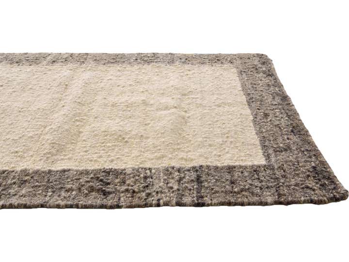 4' x 5' 10 Hand Knotted Moroccan Wool Rug