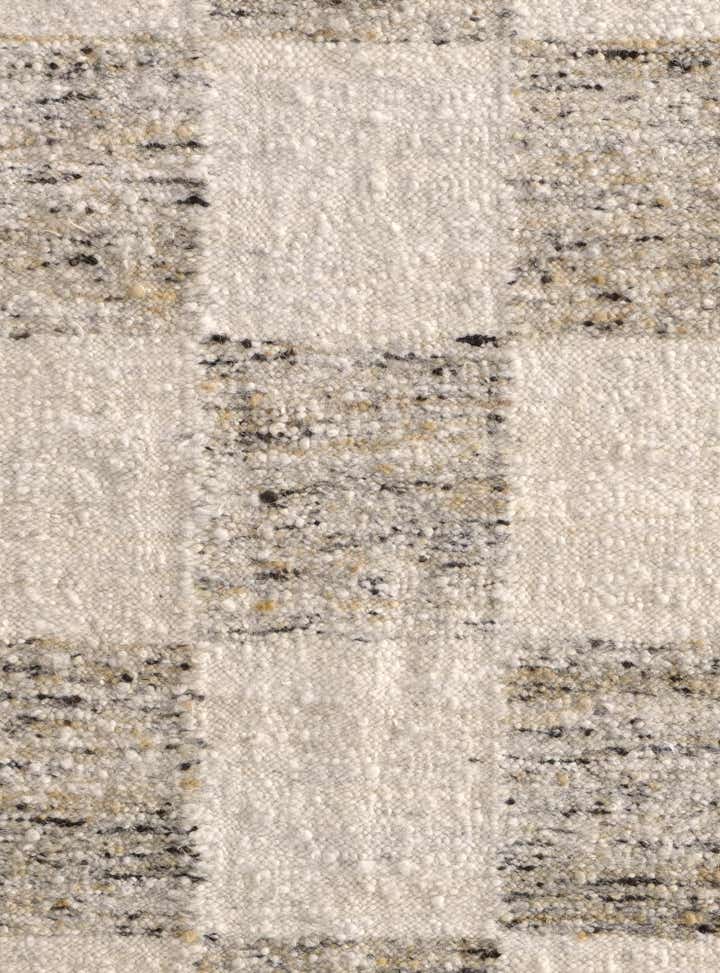 5' 1 x 6' 10 Hand Knotted Moroccan Wool Rug