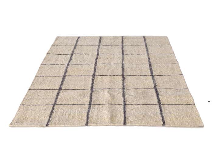 5' 1 x 6' 10 Hand Knotted Moroccan Wool Rug