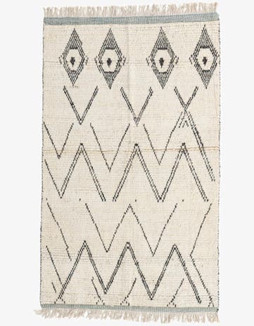 4' 1 x 6' 8 Hand Knotted Moroccan Wool Rug