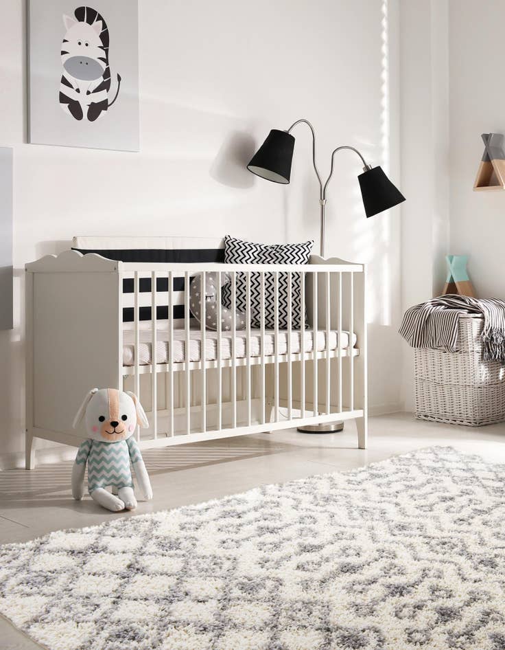 Detail image of 10' 8 x 14' Moroccan Trellis Shag Rug