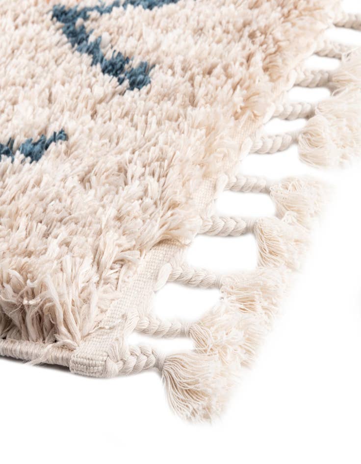 Detail image of 5' x 7' Morocco Rug