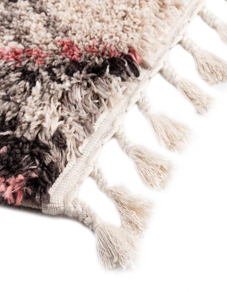 Detail image of 5' x 7' Morocco Rug