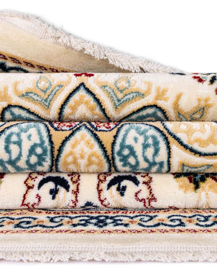 5' x 8' Nain Design Rug