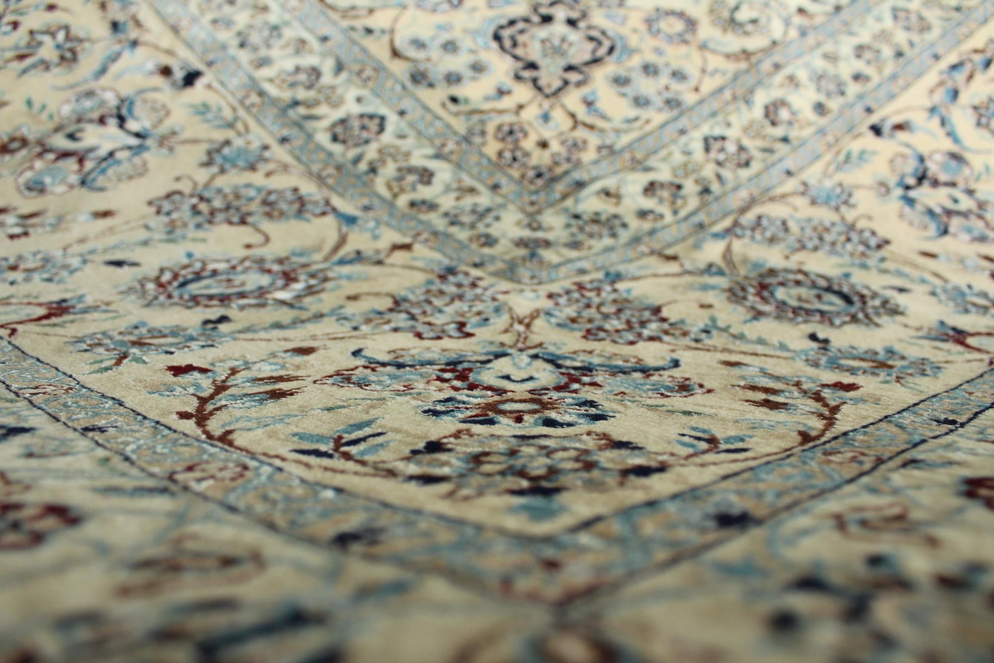 12' 9 x 15' 11 Hand Knotted Nain Persian Rug