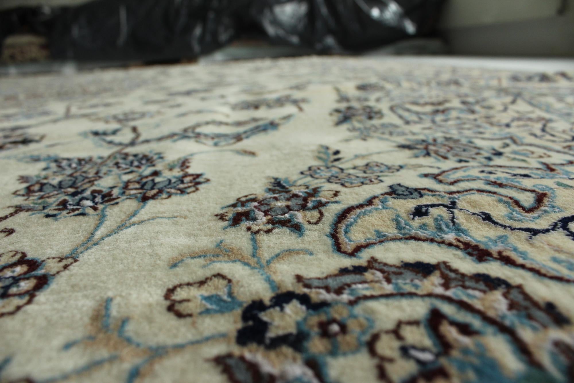 12' 9 x 15' 11 Hand Knotted Nain Persian Rug