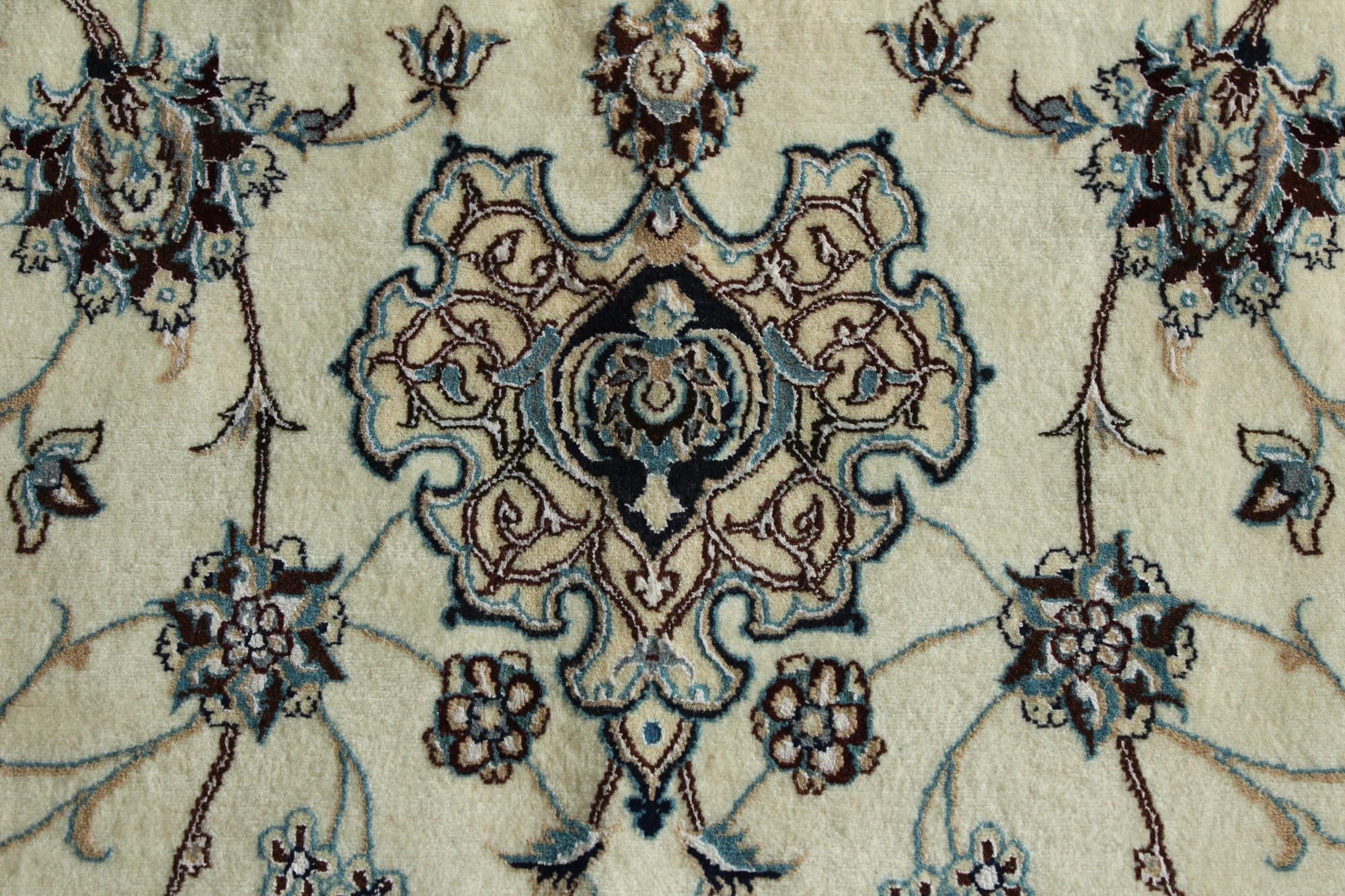 12' 9 x 15' 11 Hand Knotted Nain Persian Rug