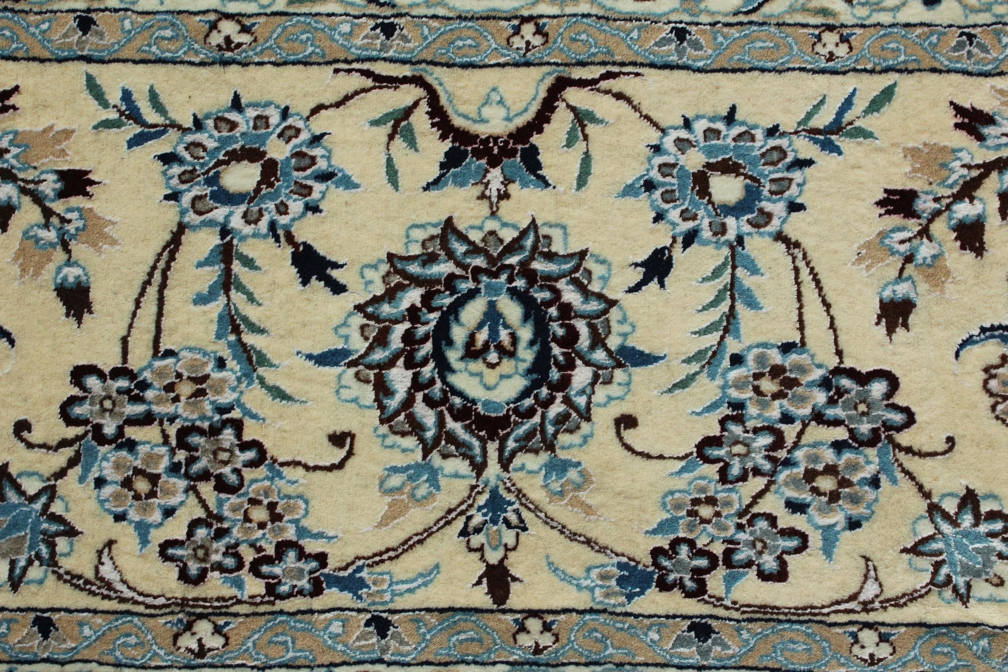 12' 9 x 15' 11 Hand Knotted Nain Persian Rug