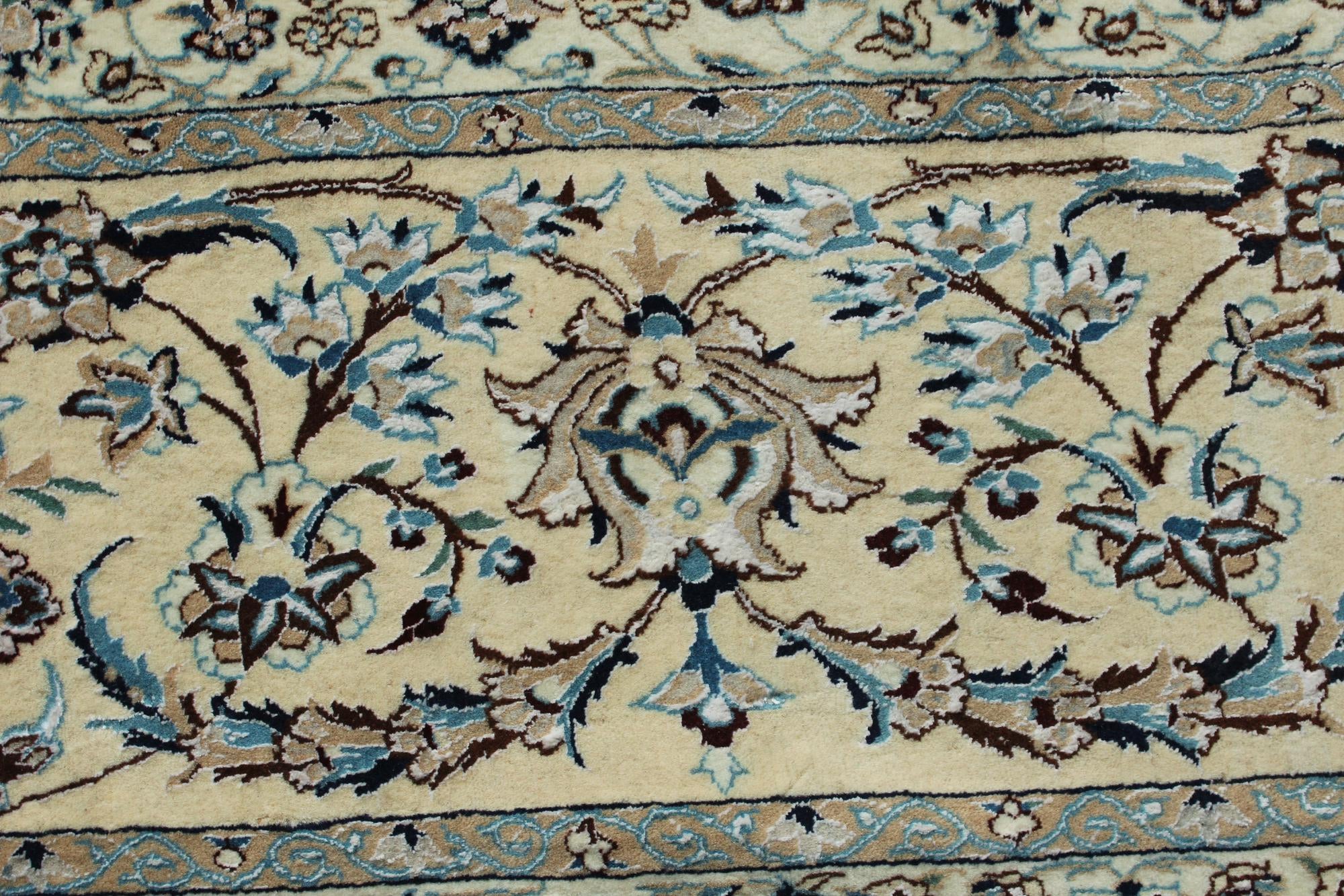 12' 9 x 15' 11 Hand Knotted Nain Persian Rug