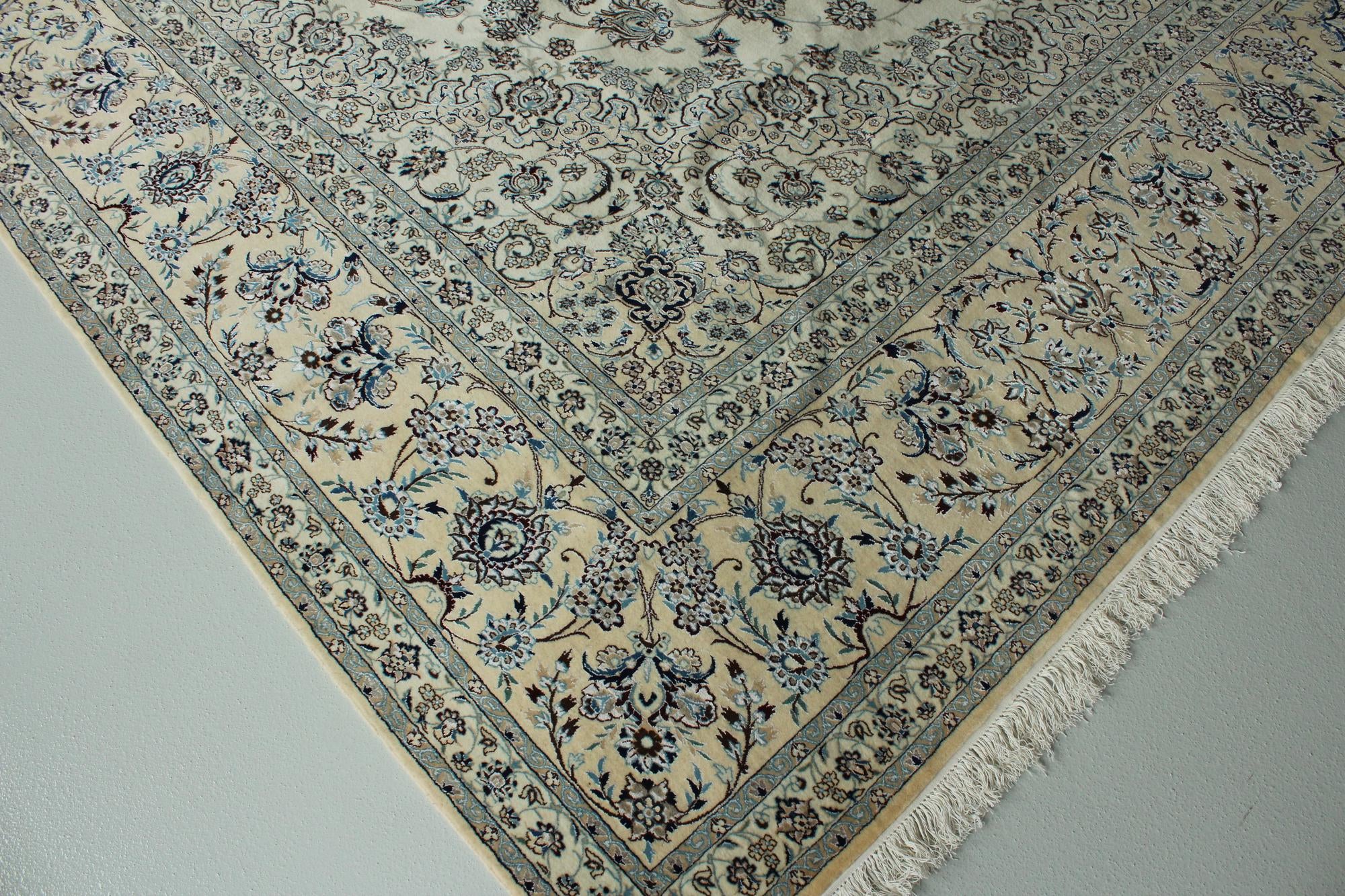 12' 9 x 15' 11 Hand Knotted Nain Persian Rug