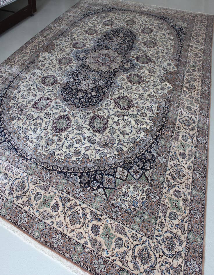 Detail image of 11' 6 x 16' 2 Hand Knotted Nain Persian Rug