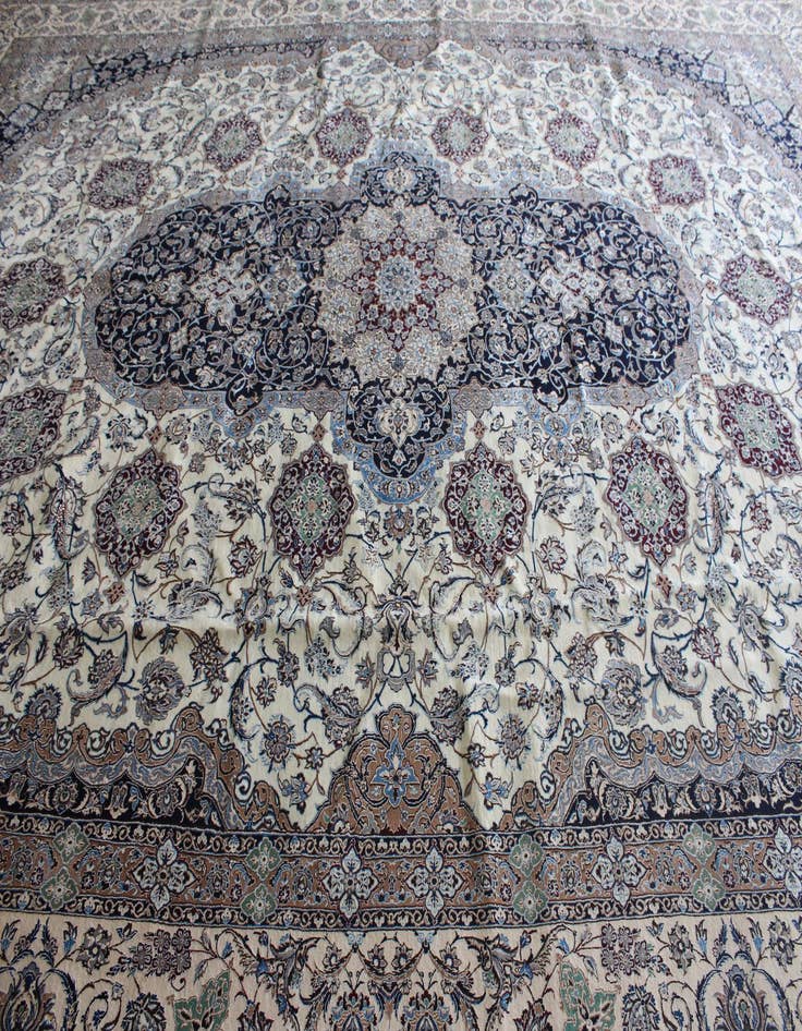 Detail image of 11' 6 x 16' 2 Hand Knotted Nain Persian Rug