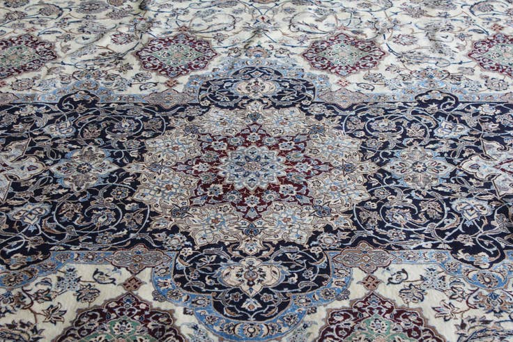 Detail image of 11' 6 x 16' 2 Hand Knotted Nain Persian Rug