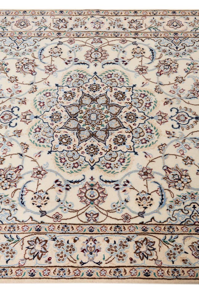 Detail image of 3' 3 x 5' 1 Hand Knotted Nain Persian Rug
