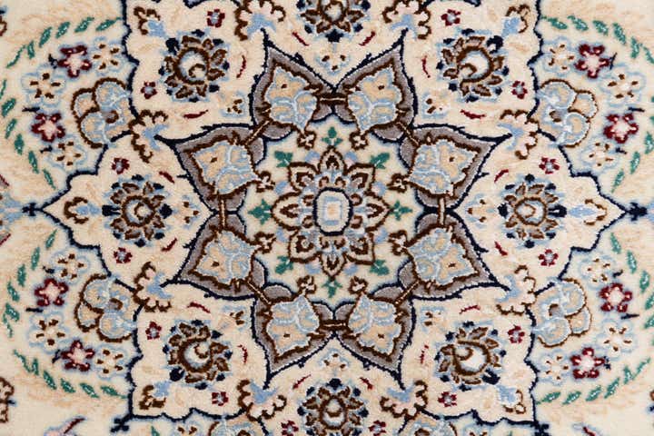 3' 3 x 5' 1 Hand Knotted Nain Persian Rug