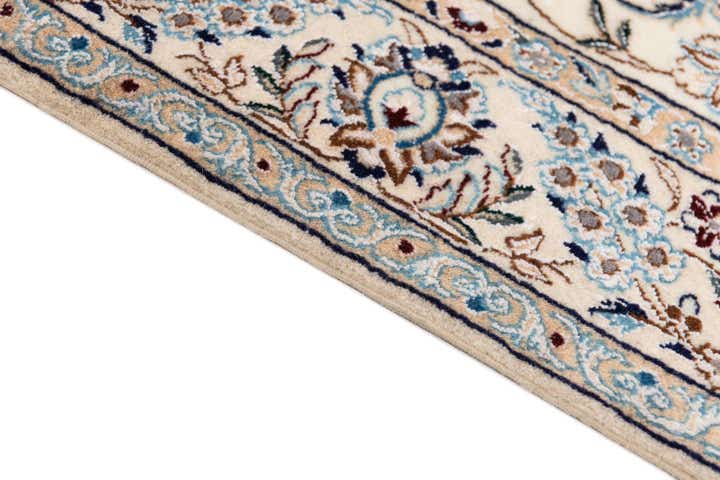 3' 5 x 5' Hand Knotted Nain Persian Rug