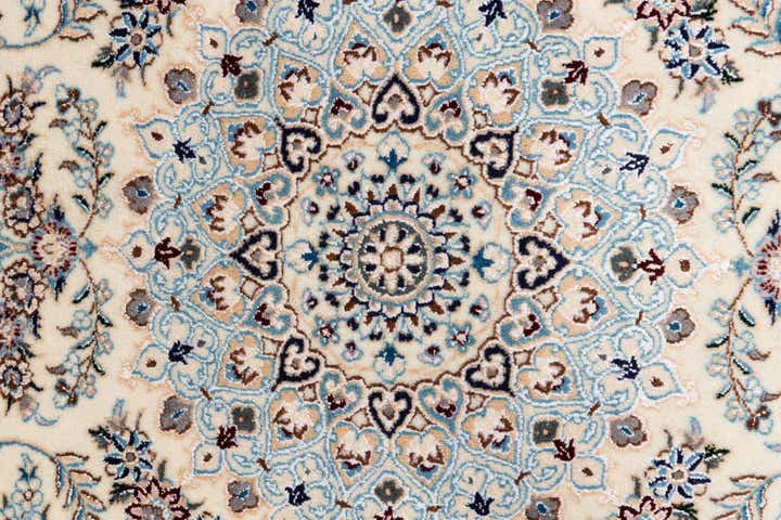 3' 5 x 5' Hand Knotted Nain Persian Rug