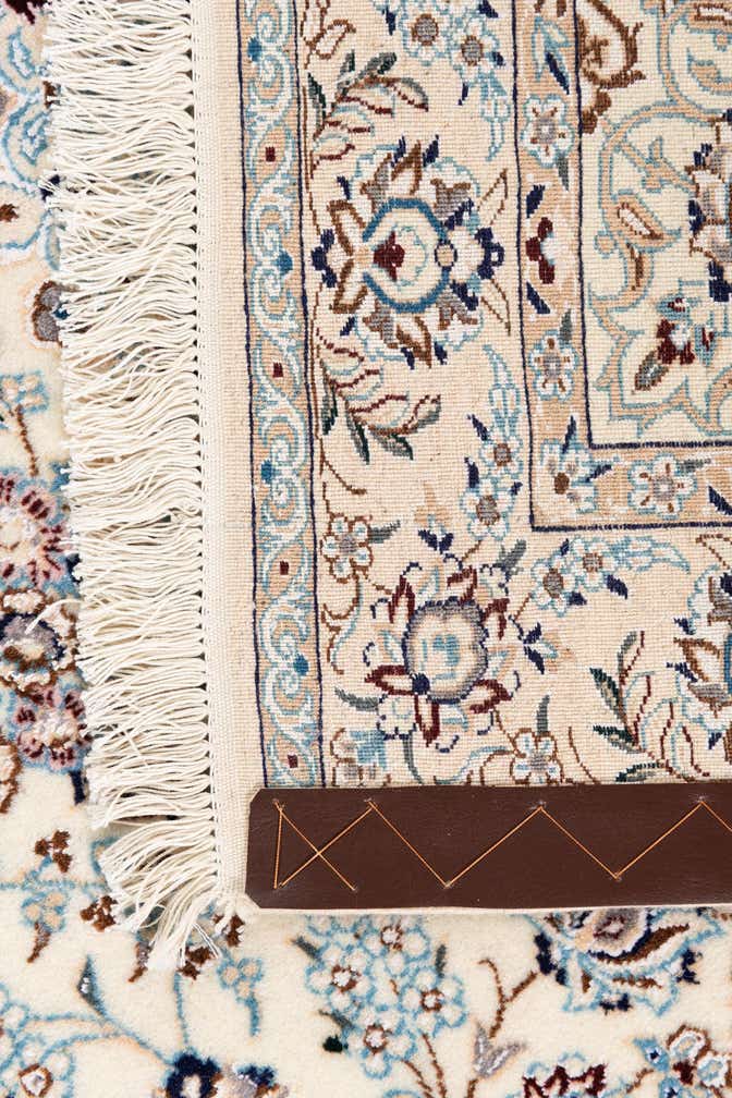 3' 5 x 5' Hand Knotted Nain Persian Rug