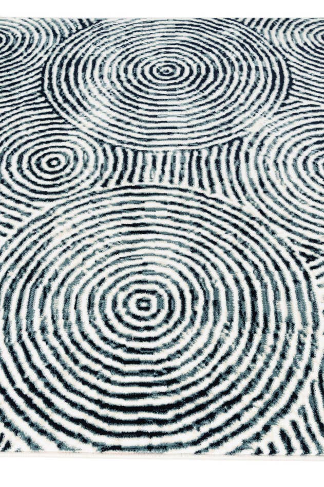 Detail image of 5' 2 x 7' 9 Nain Rug