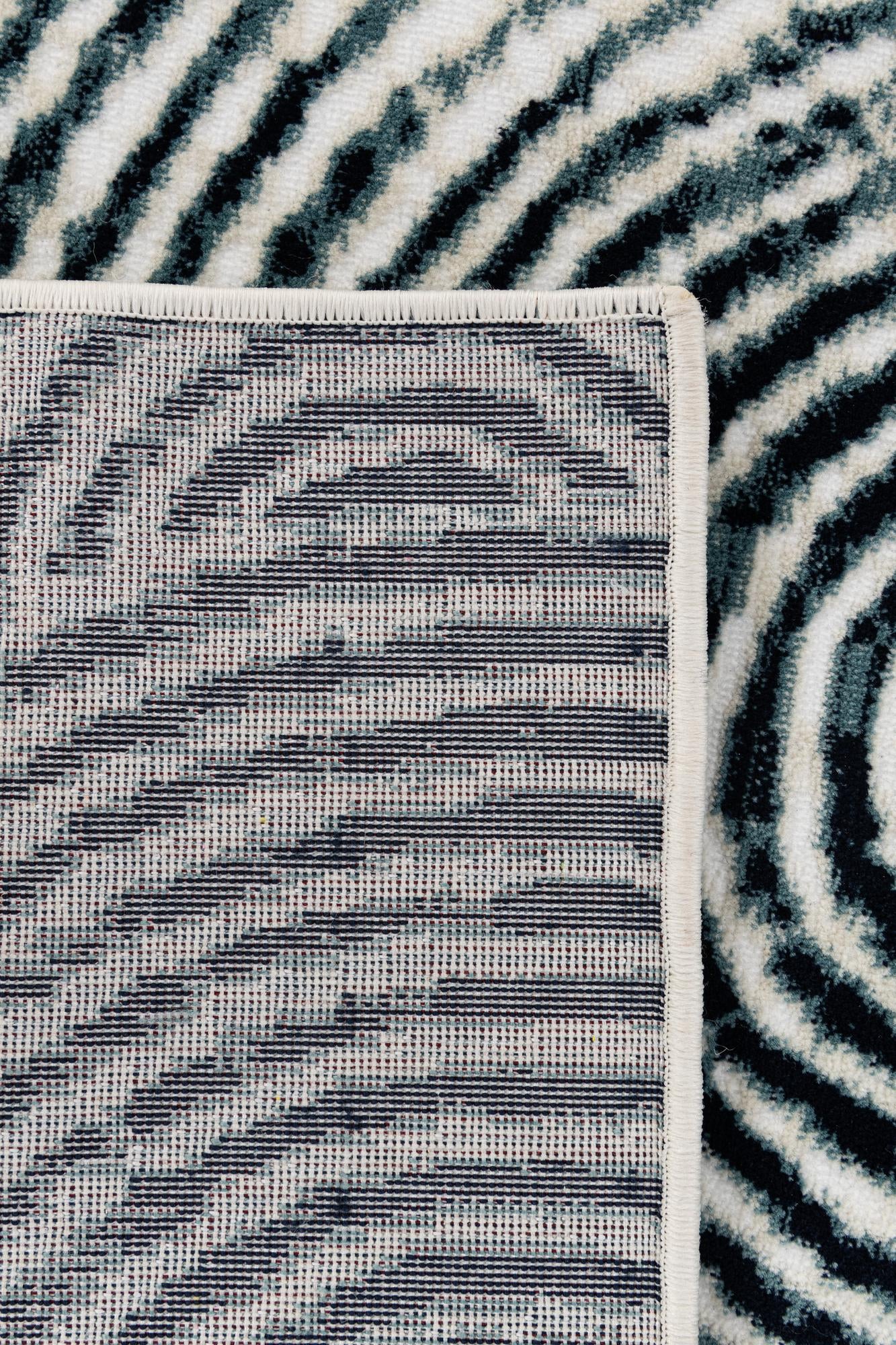 5' 2 x 7' 9 Nain Rug