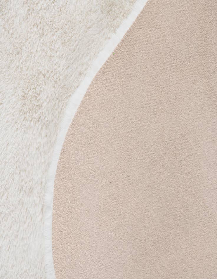 Detail image of 3' x 5' Natural Sheepskin Rug