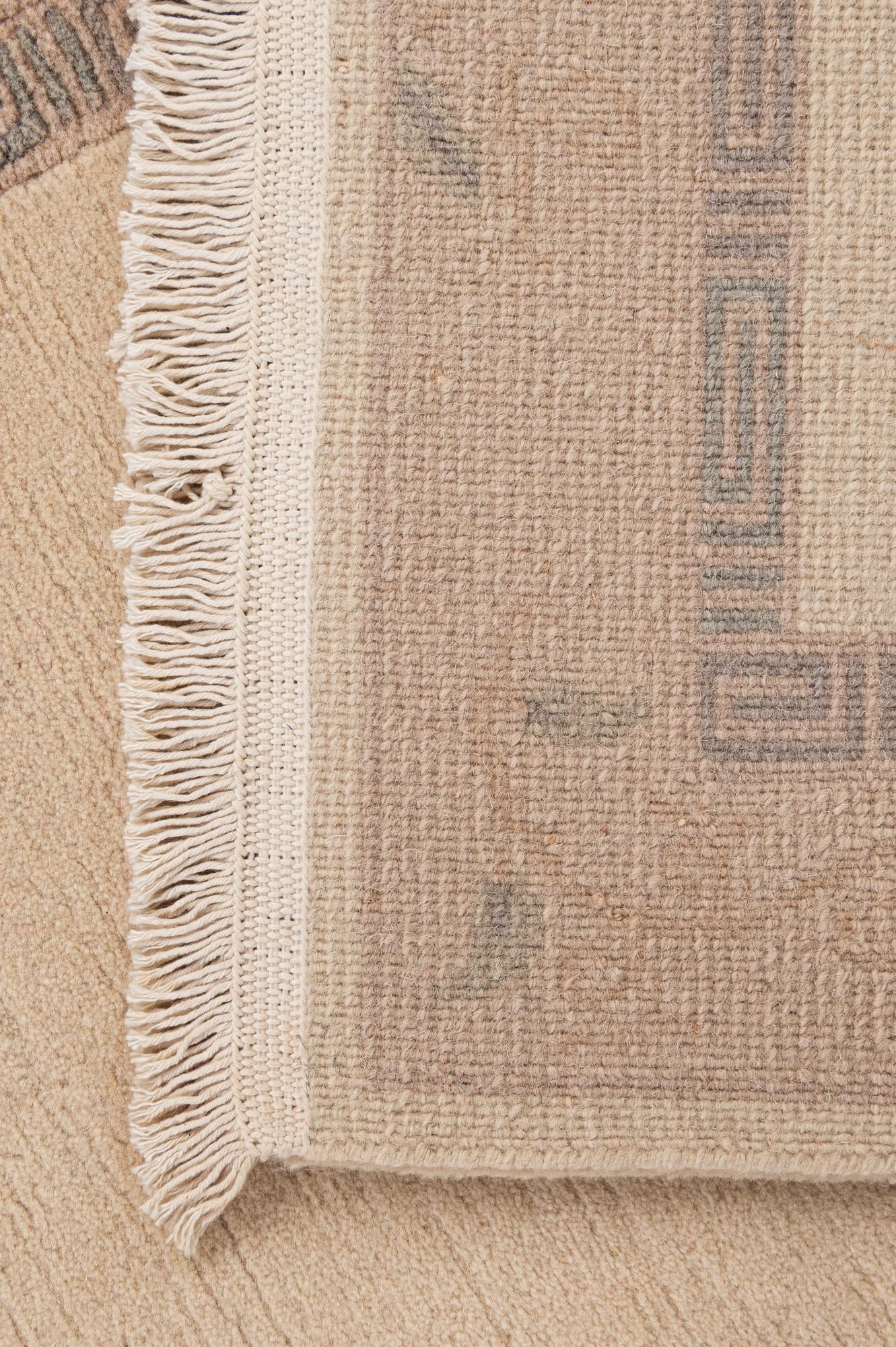 2' 5 x 4' 8 Hand Knotted Nepal Wool Rug