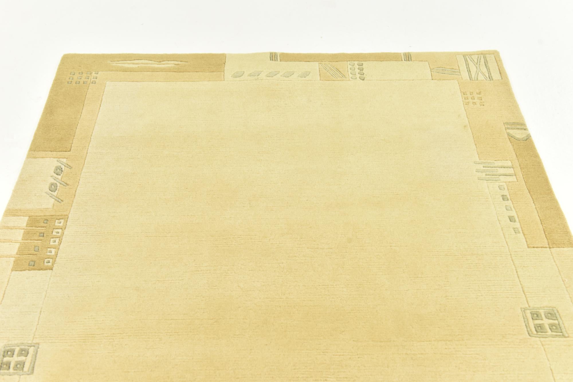 4' x 5' 10 Hand Knotted Nepal Wool Rug