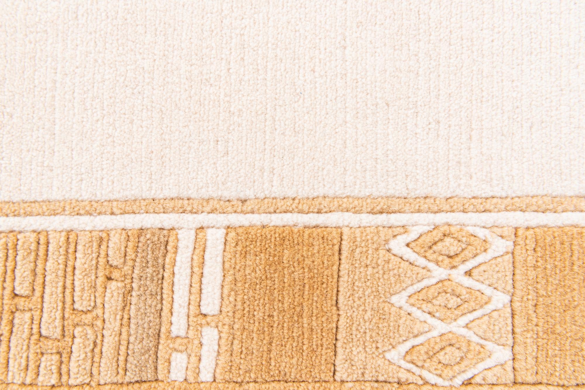 2' 5 x 4' 9 Hand Knotted Nepal Wool Rug
