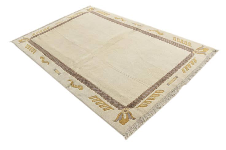 Detail image of 4' 9 x 7' Hand Knotted Nepal Wool Rug