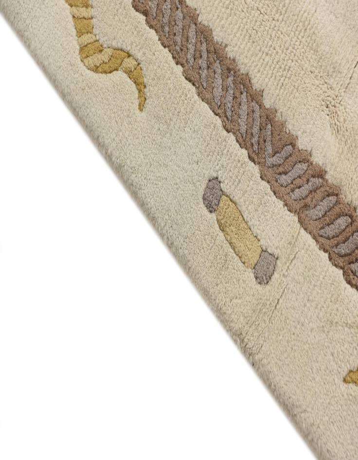 Detail image of 4' 9 x 7' Hand Knotted Nepal Wool Rug