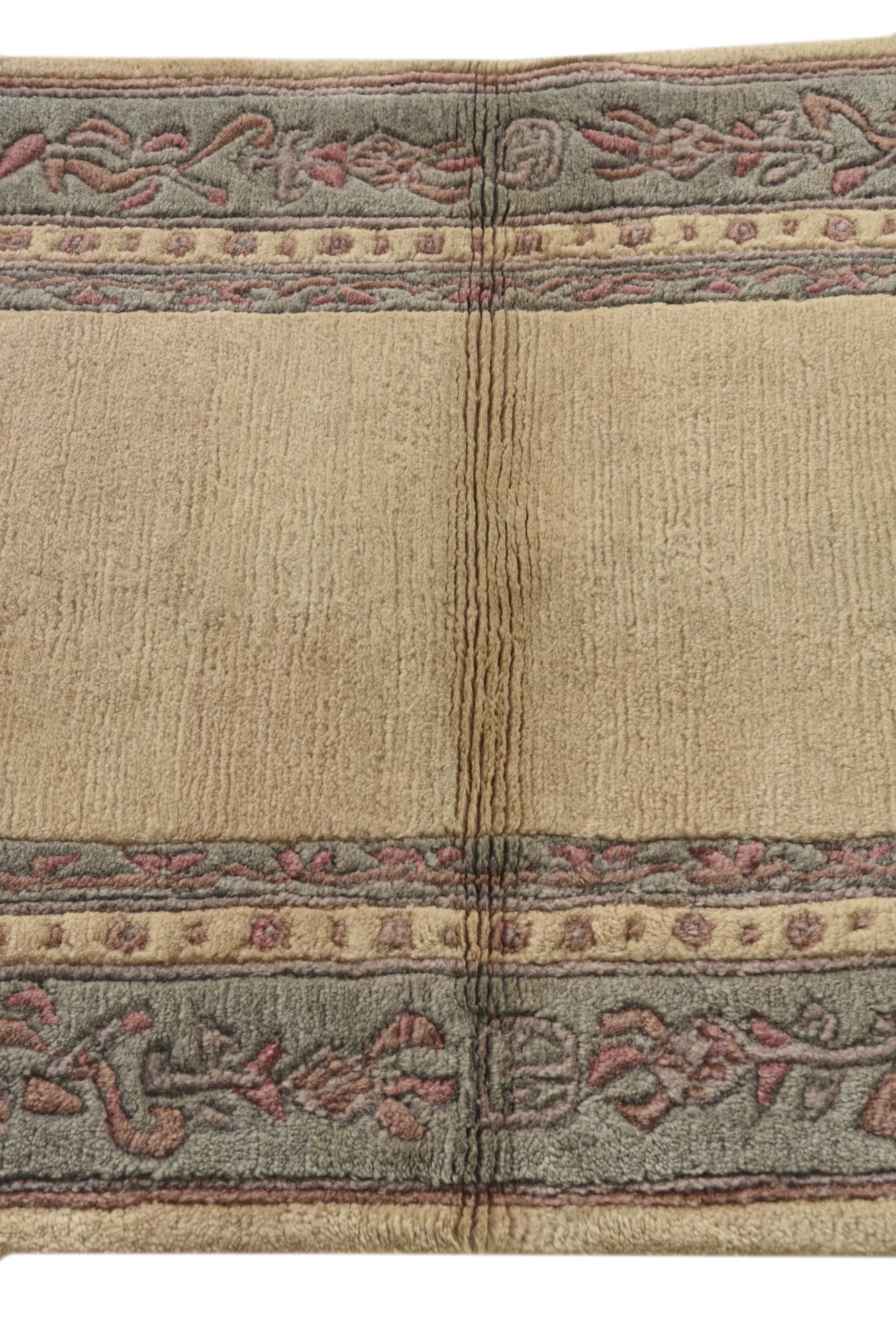 2' 7 x 4' 4 Hand Knotted Nepal Wool Rug
