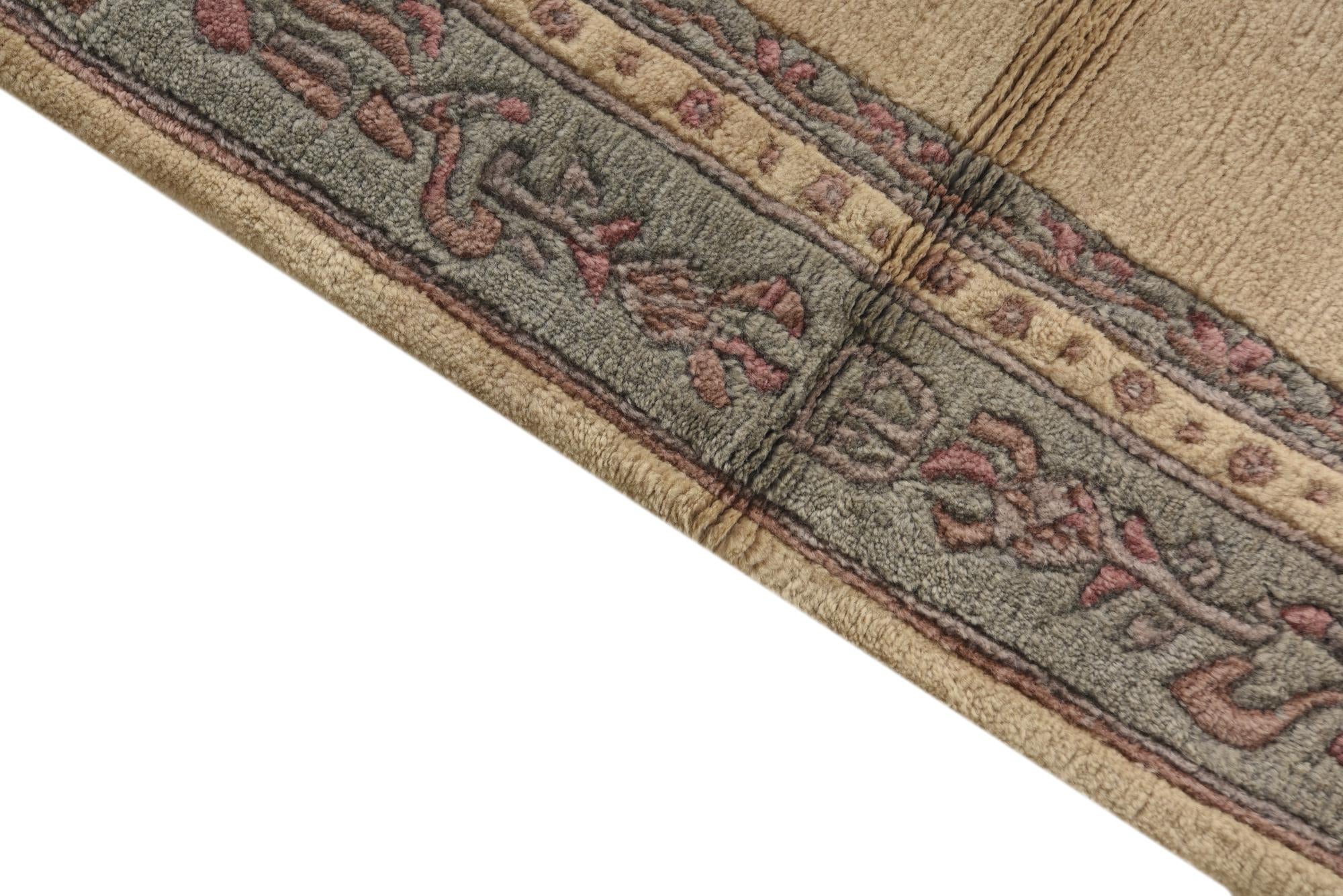 2' 7 x 4' 4 Hand Knotted Nepal Wool Rug