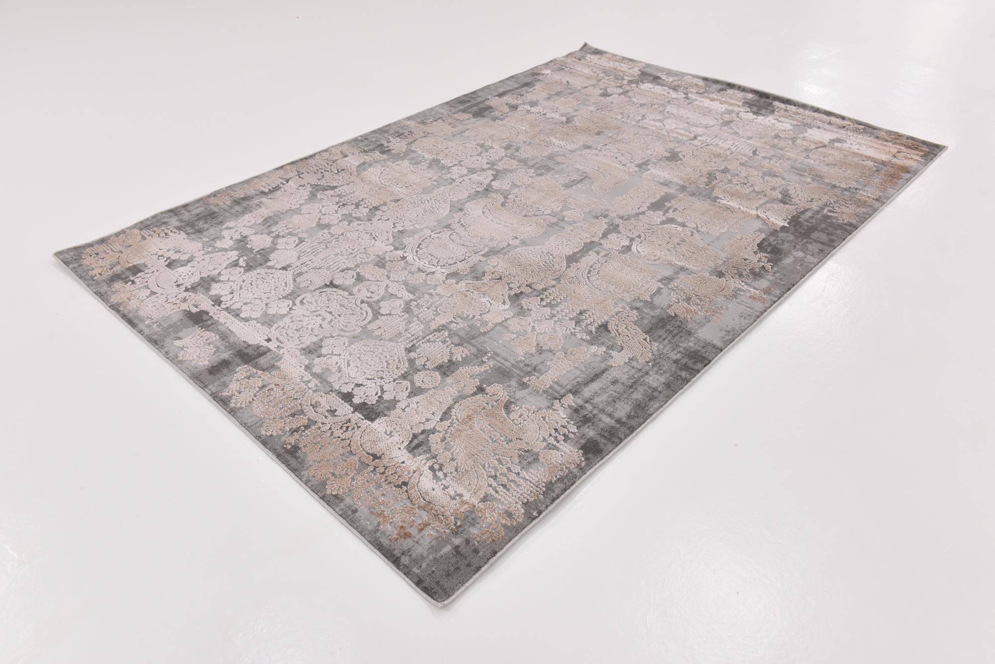5' x 7' 8 New Vintage Rug
