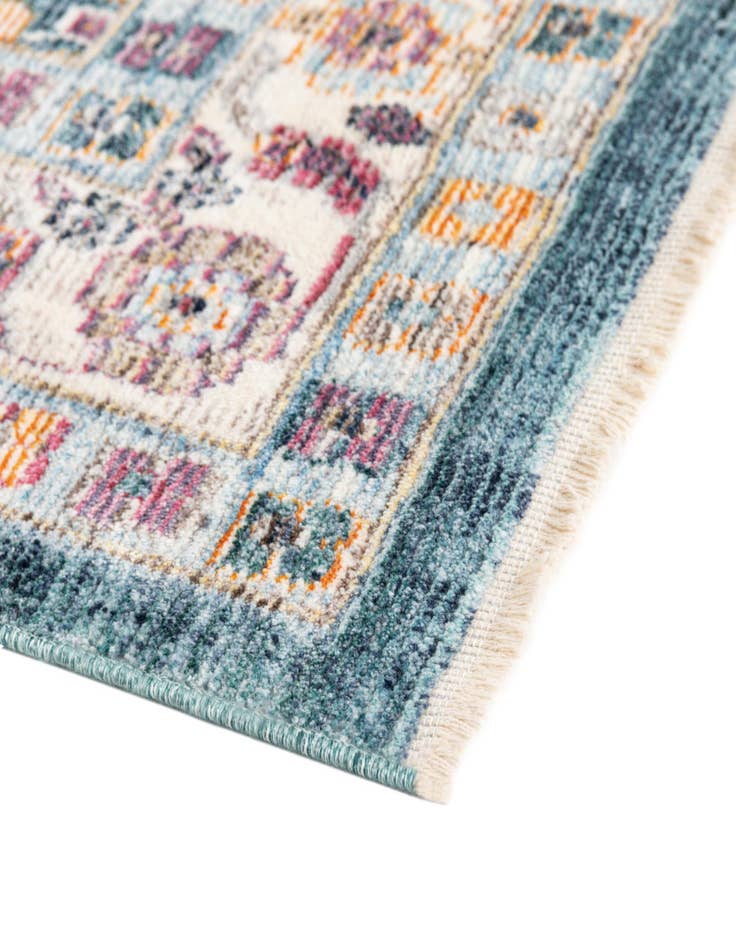 Detail image of 6' 7 x 9' 6 Noble Rug