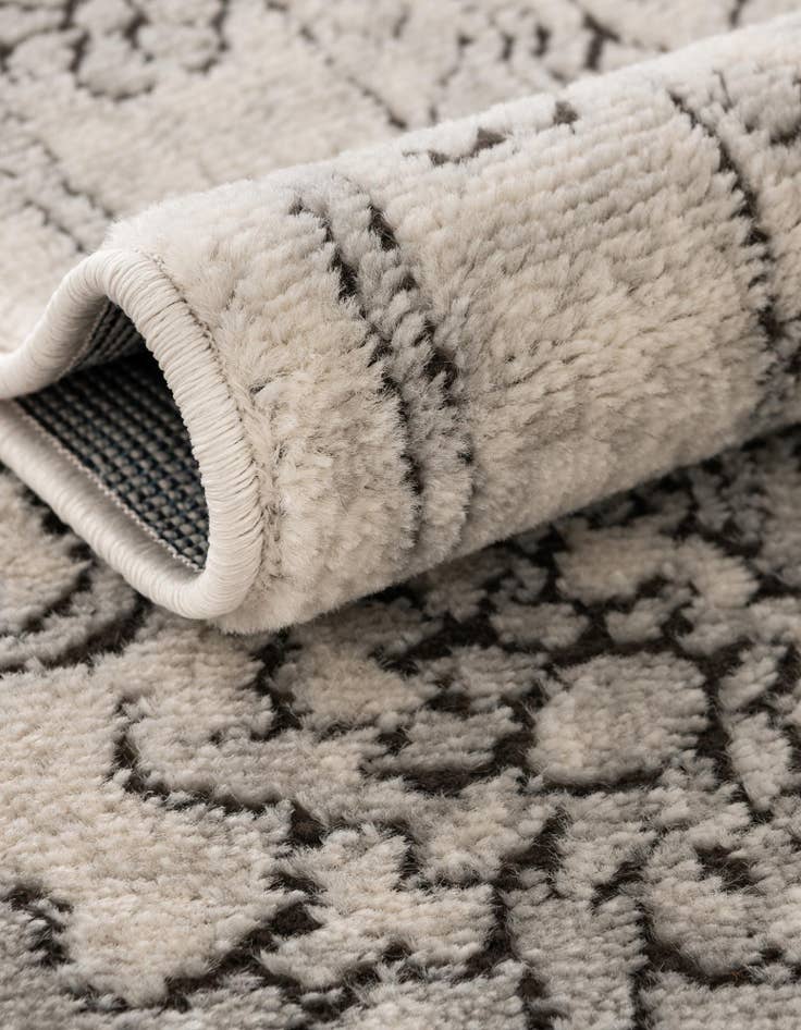 Detail image of 2' x 3' Nyla Rug