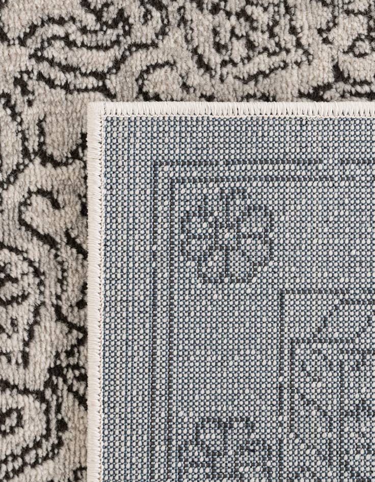 Detail image of 2' x 3' Nyla Rug