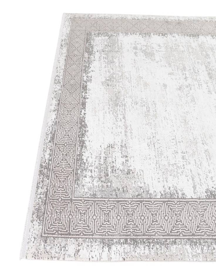 Detail image of 5' 2 x 7' 9 Oasis Rug