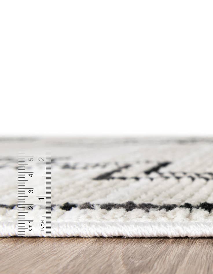 Detail image of 5' x 8' Odyssey Rug