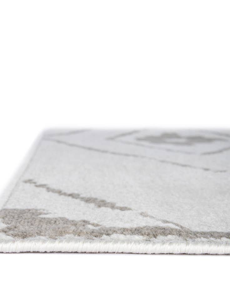 Detail image of 6' x 9' Oslo Rug