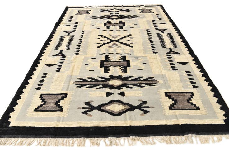 Detail image of 7' 8 x 10' 7 Hand Knotted Oushak Wool Rug