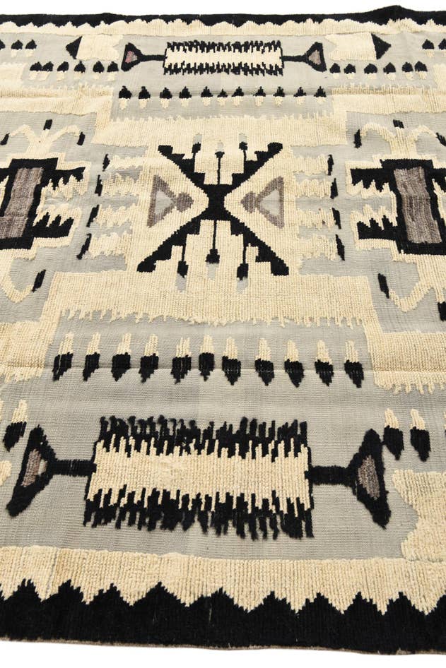 Detail image of 7' 8 x 10' 7 Hand Knotted Oushak Wool Rug