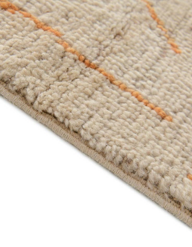 Detail image of 4' 1 x 6' 1 Oushak Wool Rug