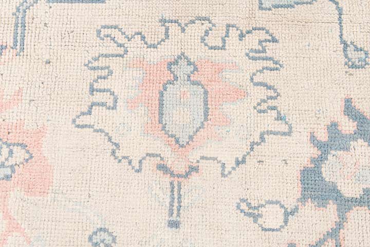 8' 1 x 9' 10 Hand Knotted Oushak Wool Rug