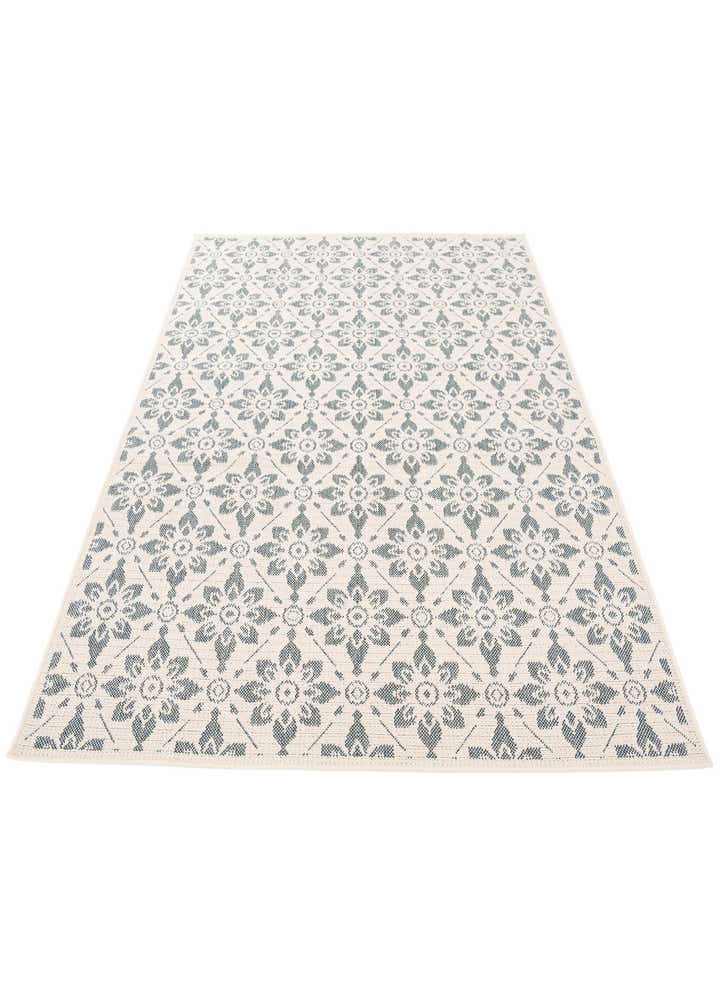 5' 3 x 7' 7 Easy-Clean Botanical Indoor / Outdoor Rug