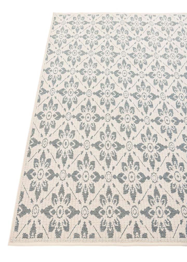 5' 3 x 7' 7 Easy-Clean Botanical Indoor / Outdoor Rug