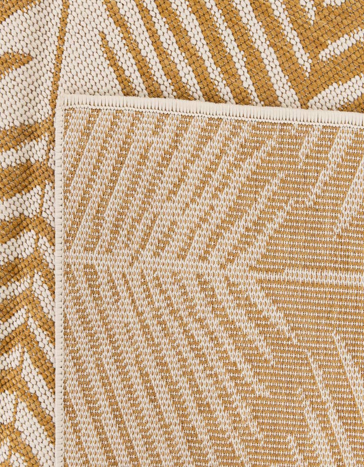 Detail image of 5' 3 x 7' 8  Washable Botanical Indoor / Outdoor Rug