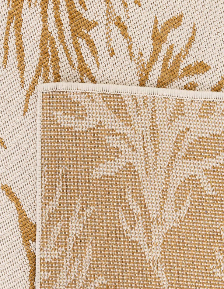 Detail image of 5' 3 x 7' 8  Washable Botanical Indoor / Outdoor Rug