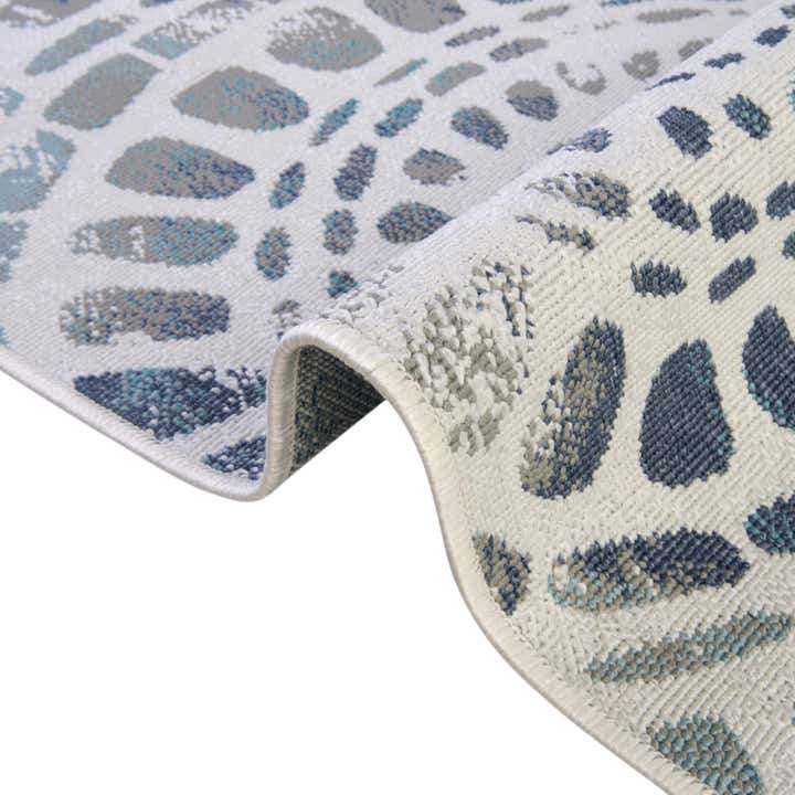 6' x 9' Easy-Clean Coastal Indoor / Outdoor Rug