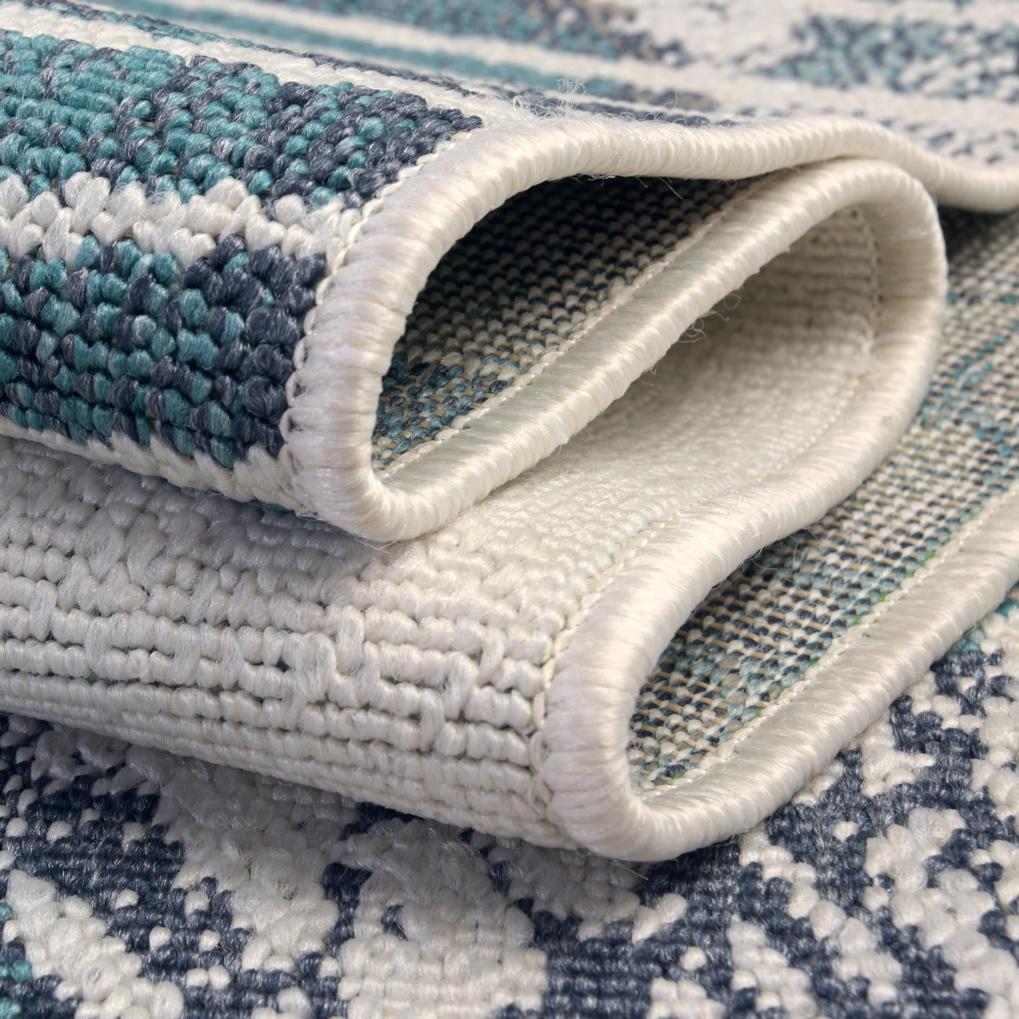 7' 10 x 10' Easy-Clean Coastal Indoor / Outdoor Rug